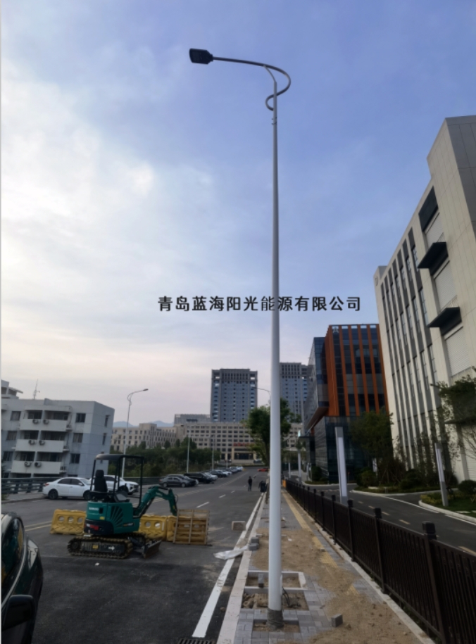 青島藍海陽光能源有限公司推出質保六年的LED路燈產(chǎn)品?